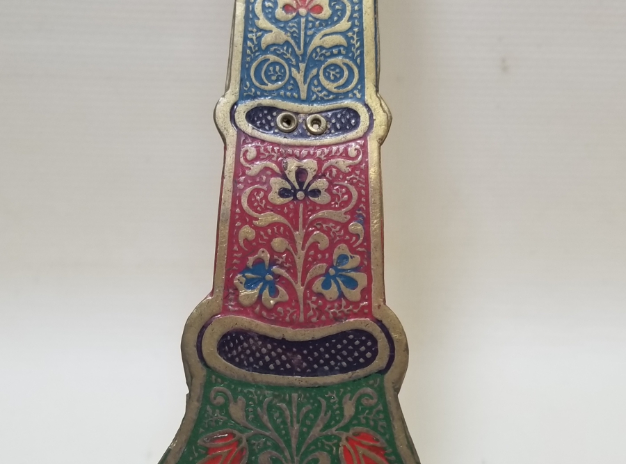 ÜZERİ MİNE İŞÇİLİKLİ 100 YILLIK ANTİKA METAL MASA TAKVİMİ