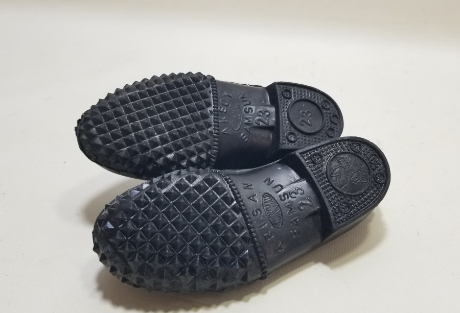 YERLİ YAPIM ANTİKA KARA LASTİK