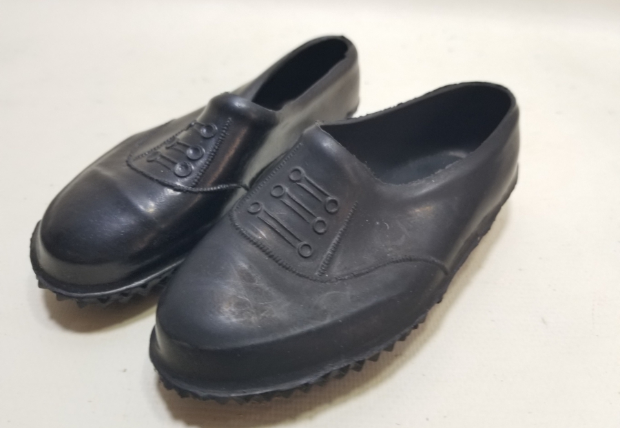 YERLİ YAPIM ANTİKA KARA LASTİK