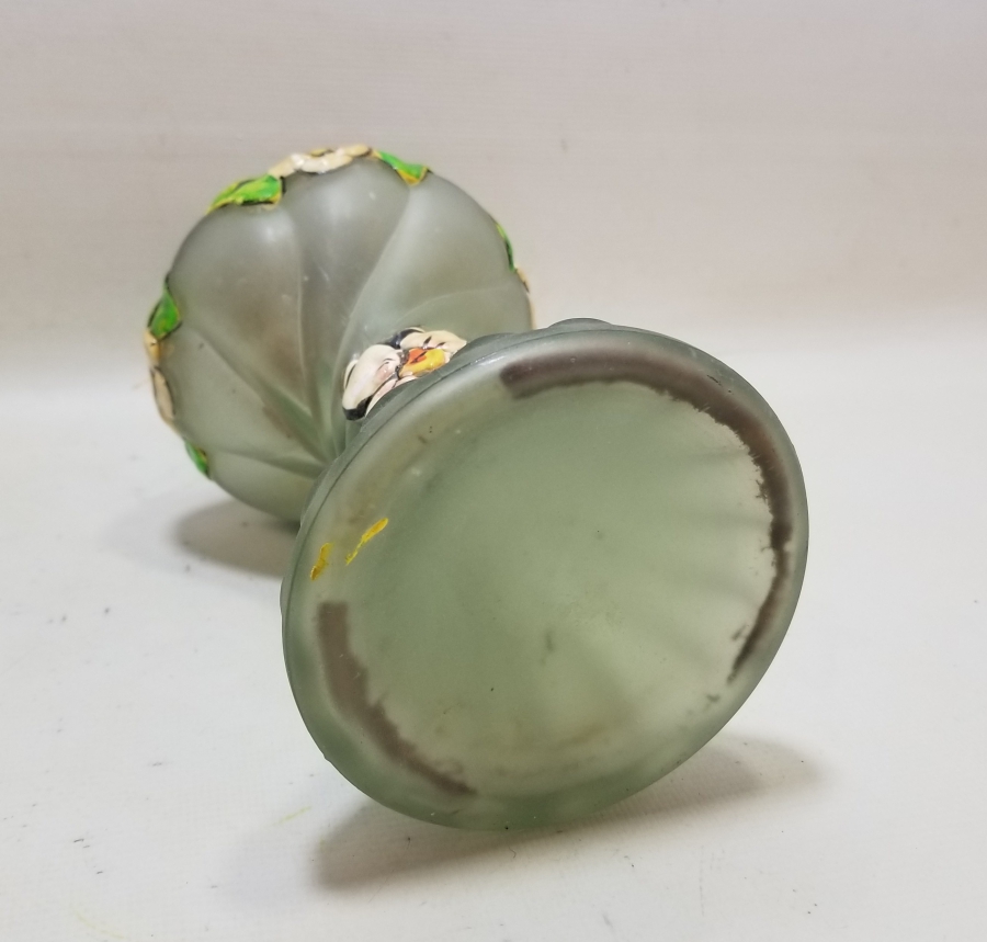 ÜZERİ EL BOYAMA İŞÇİLİKLİ ANTİKA BURGULU GAZ LAMBASI