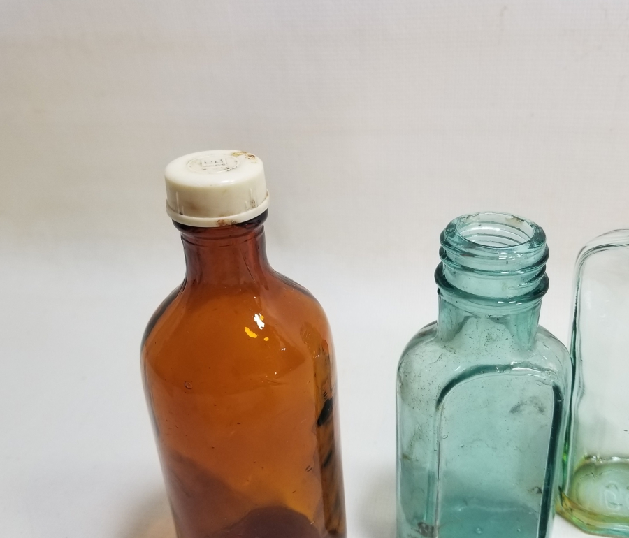 ANTİKA İLAÇ ŞİŞELERİ LOTU