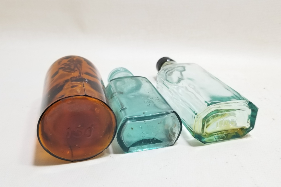 ANTİKA İLAÇ ŞİŞELERİ LOTU