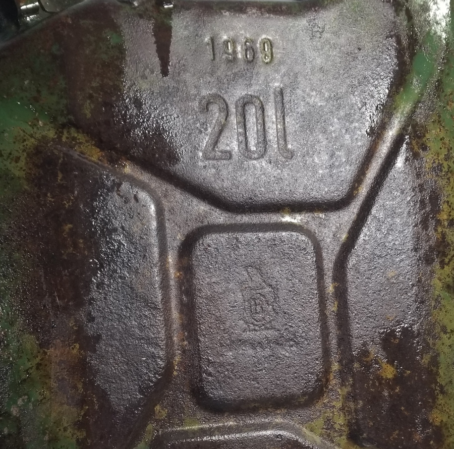 1969 TARİHLİ ANTİKA BENZİN BİDONU