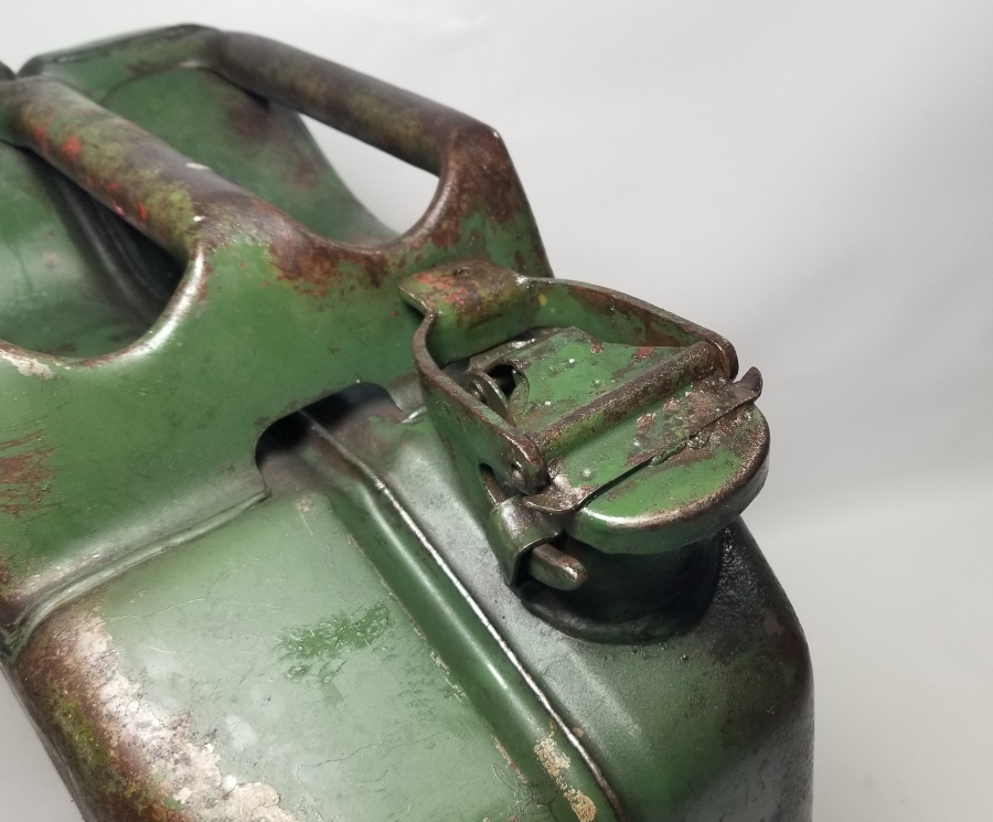 1969 TARİHLİ ANTİKA BENZİN BİDONU