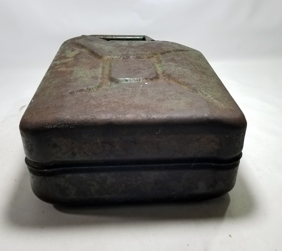 1969 TARİHLİ ANTİKA BENZİN BİDONU