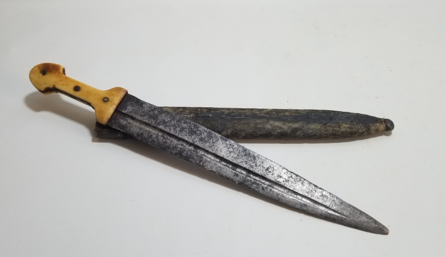 ORİJİNAL KININDA KEMİK SAPLI NADİR ÇERKES KAMASI