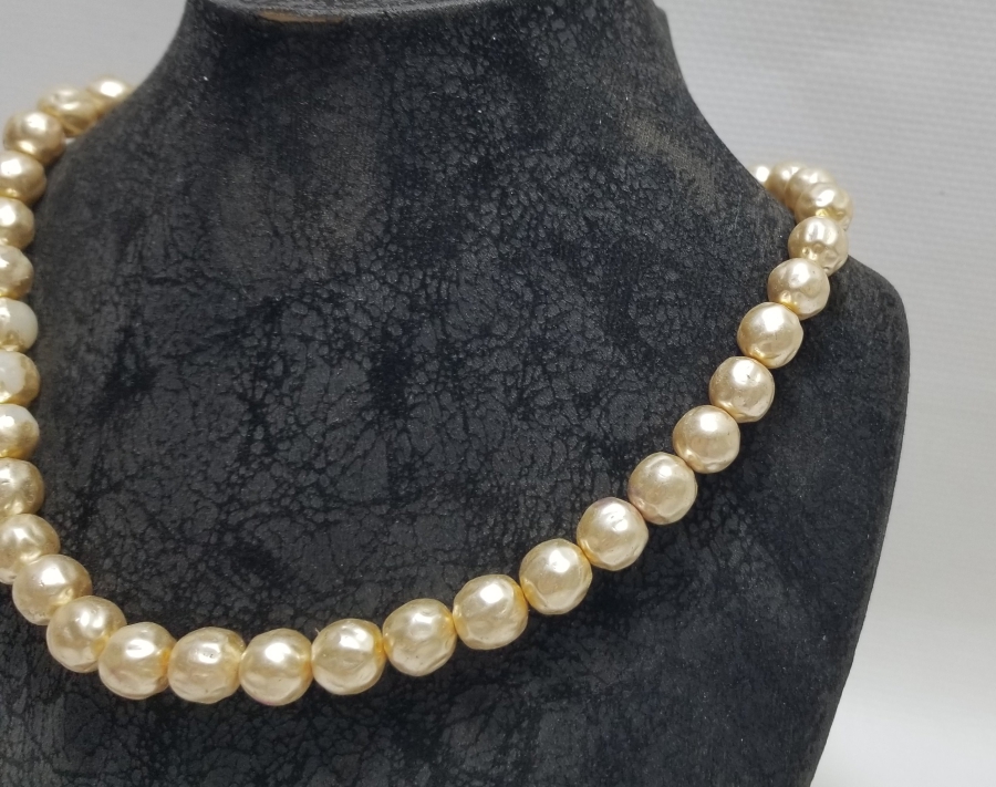 İNCİ GÖRÜNÜMLÜ BİJUTERİ GERDANLIK