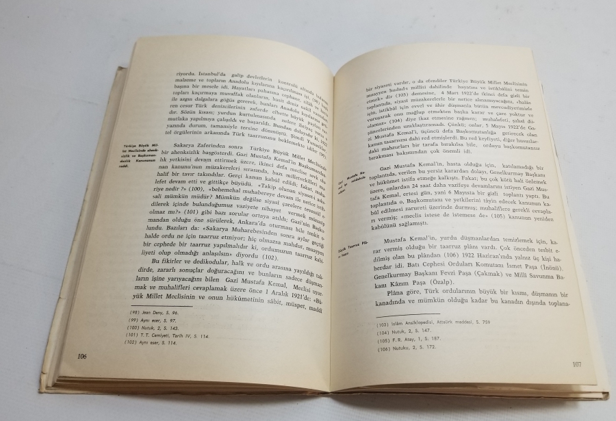 KURTULUŞ SAVAŞI KONULU ATATÜRK FOTOĞRAFLARININ YER ALDIĞI 1965 TARİHLİ KİTAP