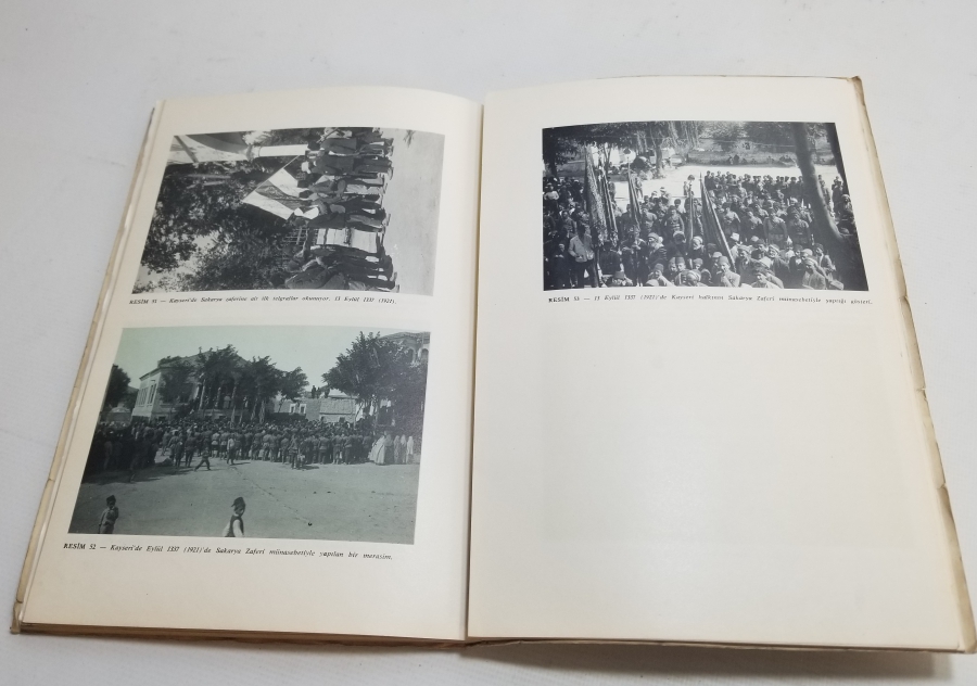 KURTULUŞ SAVAŞI KONULU ATATÜRK FOTOĞRAFLARININ YER ALDIĞI 1965 TARİHLİ KİTAP