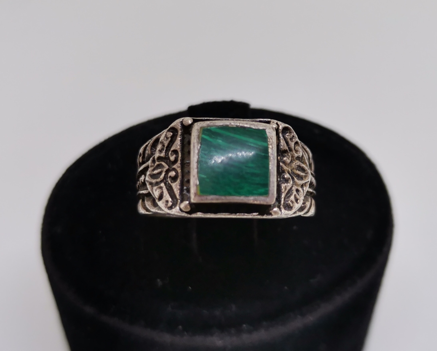 KABARTMA İŞÇİLİKLİ GÜMÜŞ YÜZÜK