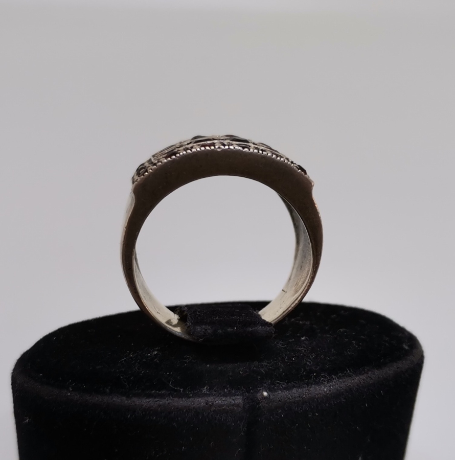 GRANAT TAŞLI GÜMÜŞ YÜZÜK