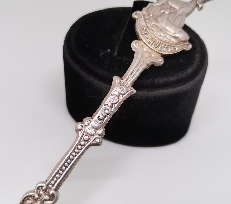 KABARTMA İŞÇİLİKLİ ANTİKA GÜMÜŞ HATIRA AVRUPA KAŞIK