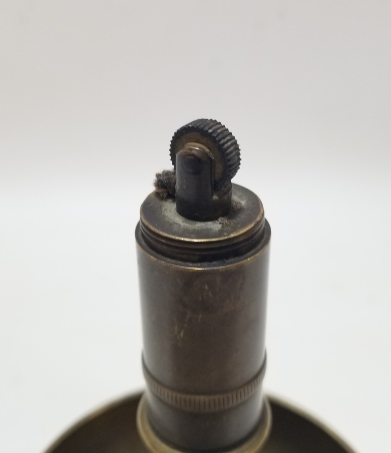 TOP MERMİSİ KOVANINDAN YAPILMIŞ 1. DÜNYA SAVAŞI DÖNEMİ NADİR ASKERİ MASA ÇAKMAĞI