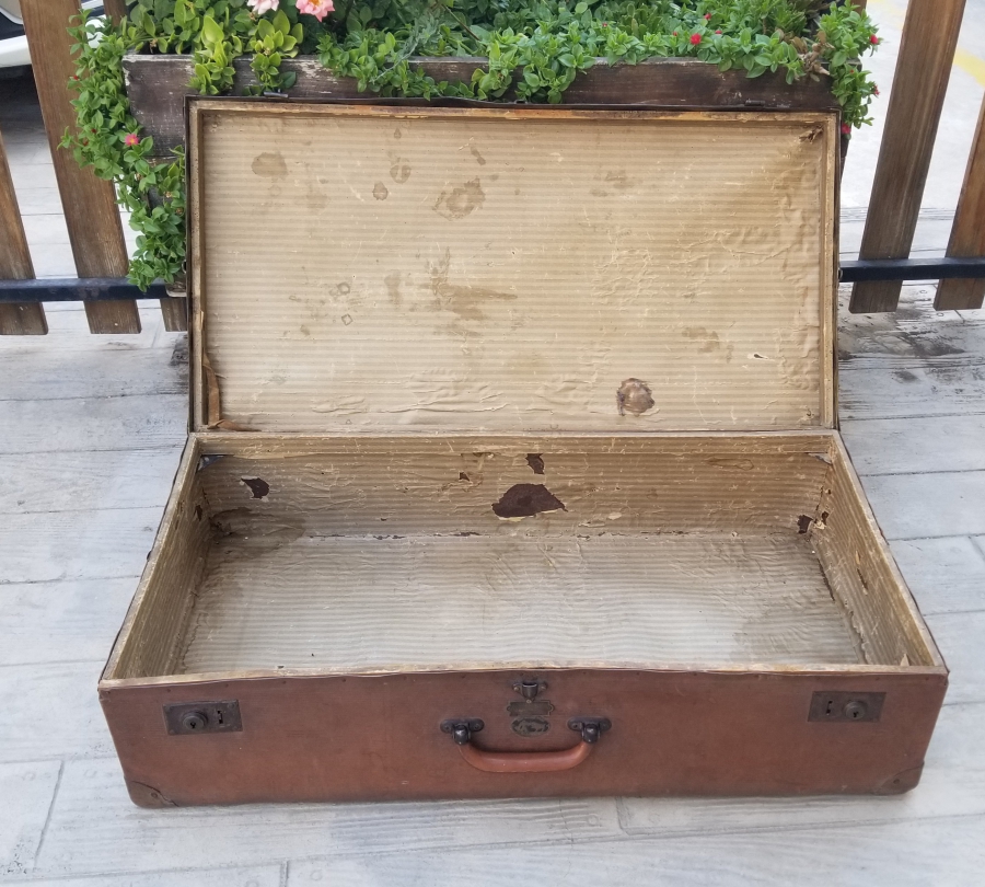 ÜZERİNDE OSMANLICA ETİKET BULUNAN ÇOK NADİR ASKER BAVULU