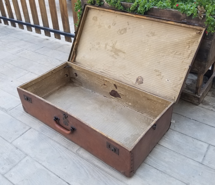 ÜZERİNDE OSMANLICA ETİKET BULUNAN ÇOK NADİR ASKER BAVULU