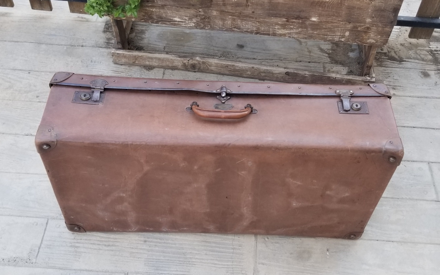 ÜZERİNDE OSMANLICA ETİKET BULUNAN ÇOK NADİR ASKER BAVULU