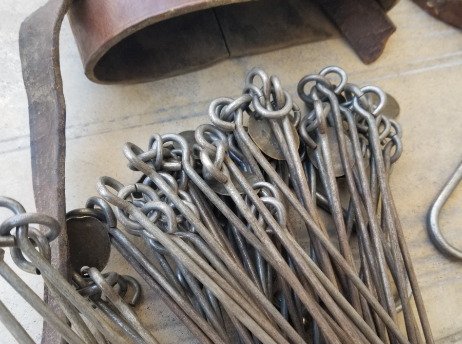 OSMANLI DÖNEMİ ORİJİNAL DERİ KABINDA NADİR GUNTERS ZİNCİRİ