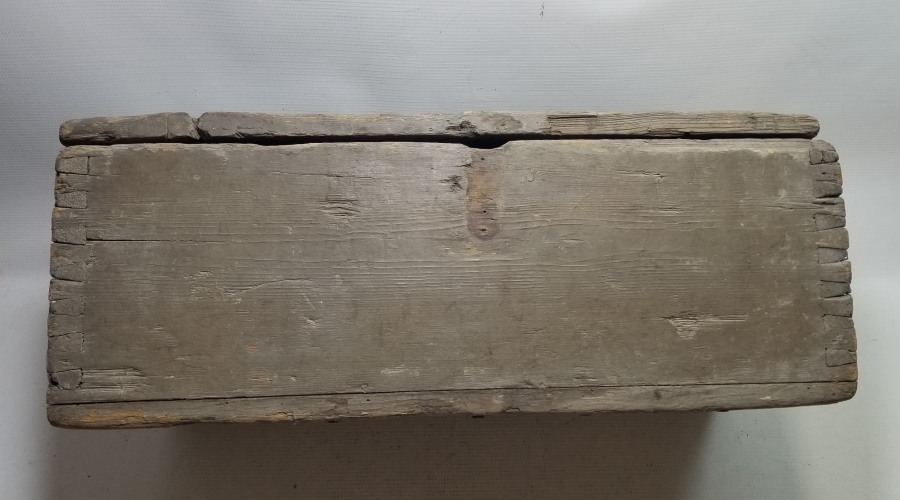 CUMHURİYET BAŞLARI ÜZERİ OSMANLICA YAZILI NADİR MAVZER MERMİSİ SANDIĞI