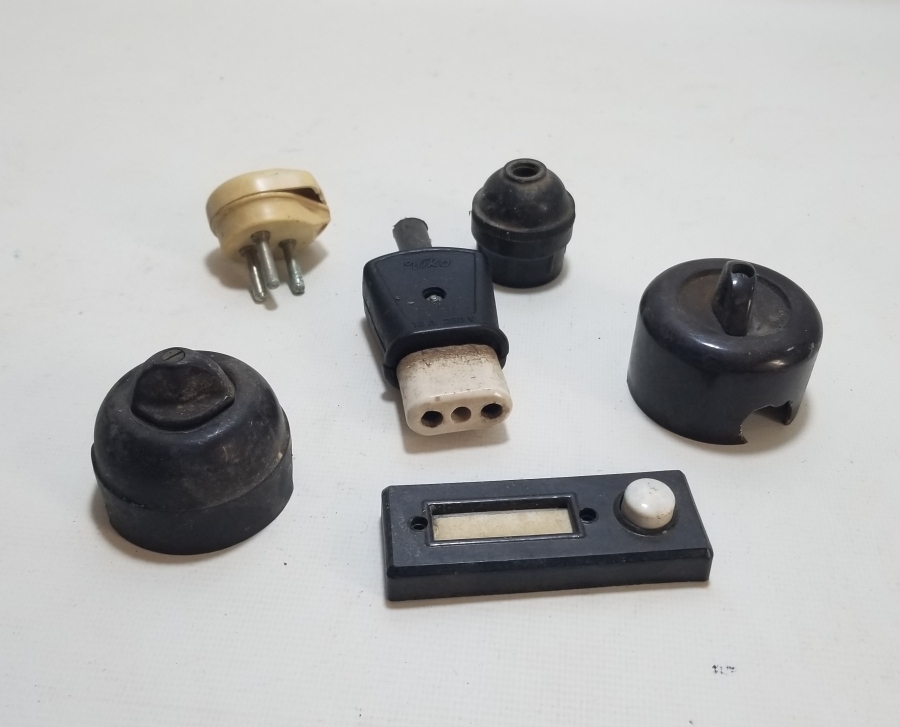 ANTİKA ELEKTRİK DÜĞMESİ LOTU