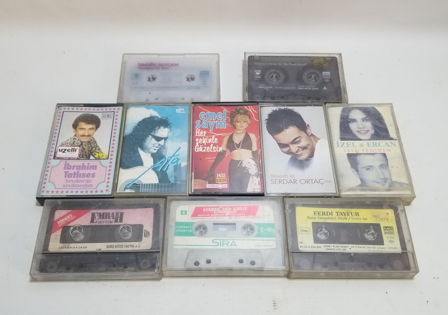 İÇLERİ DOLU NOSTALJİK KASET LOTU