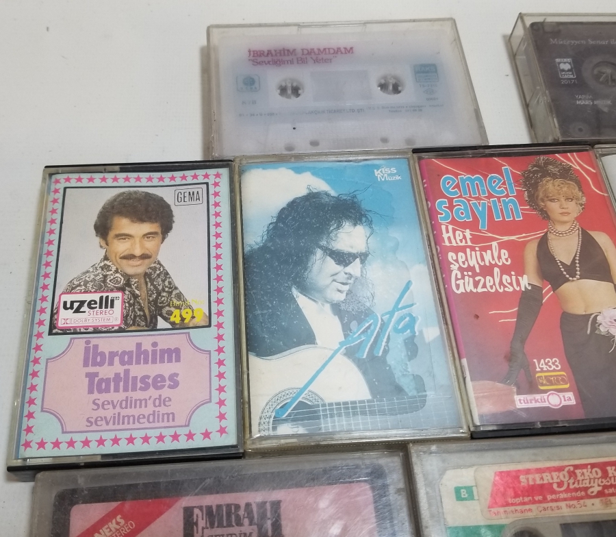 İÇLERİ DOLU NOSTALJİK KASET LOTU
