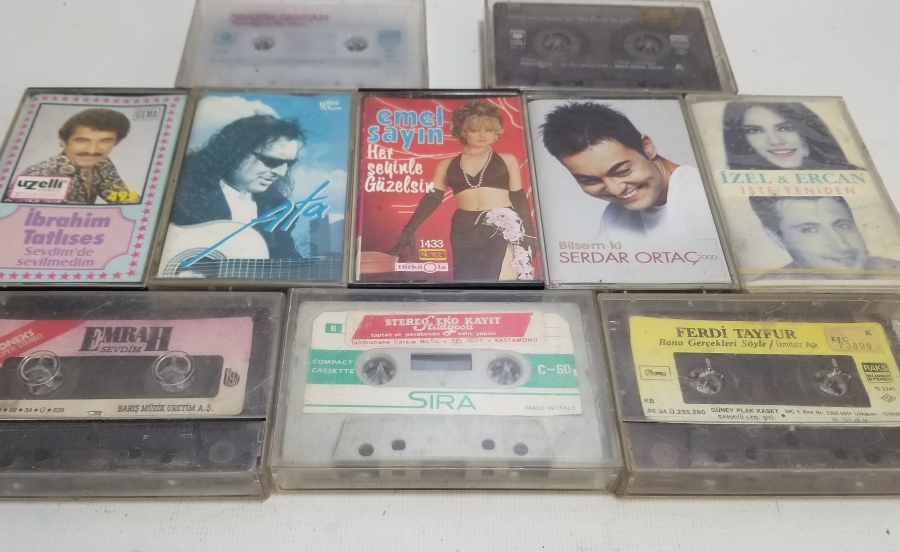 İÇLERİ DOLU NOSTALJİK KASET LOTU