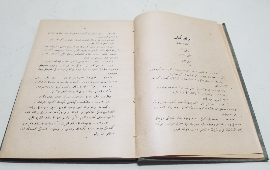 ALTIN VARAKLI CİLDİNDE CUMHURİYET BAŞLARI BASKI TÜRK MEDENİ KANUNU