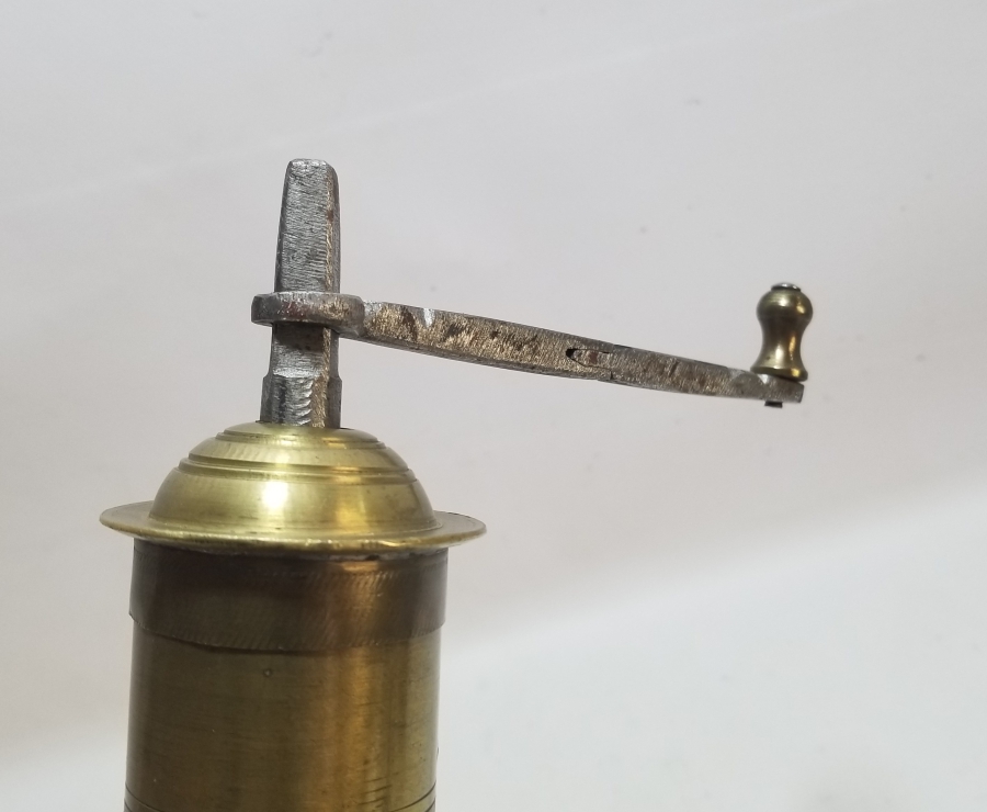 YERLİ YAPIM ANTİKA PİRİNÇ KAHVE DEĞİRMENİ