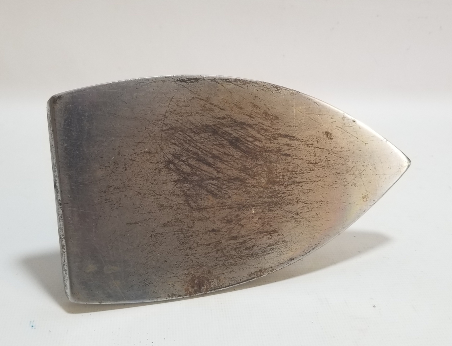 PRİMİTİF FORMDA ANTİKA ÜTÜ