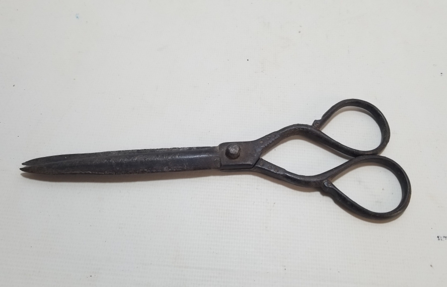 YILANBAŞI FORMUNDA YAPILMIŞ BÜYÜK BOY OSMANLI DÖNEMİ MAKAS