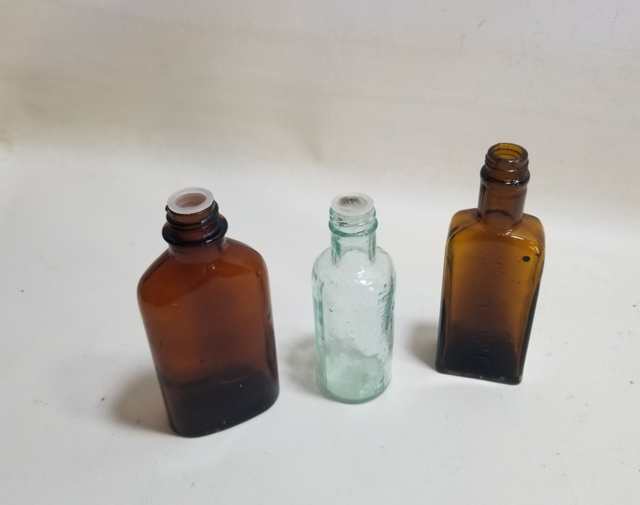 ANTİKA İLAÇ ŞİŞELERİ LOTU