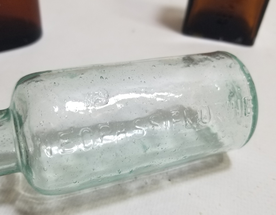 ANTİKA İLAÇ ŞİŞELERİ LOTU