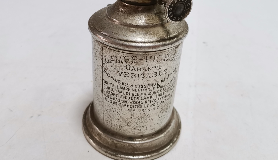 ÜZERİ YAZILI NADİR VAGON LAMBASI