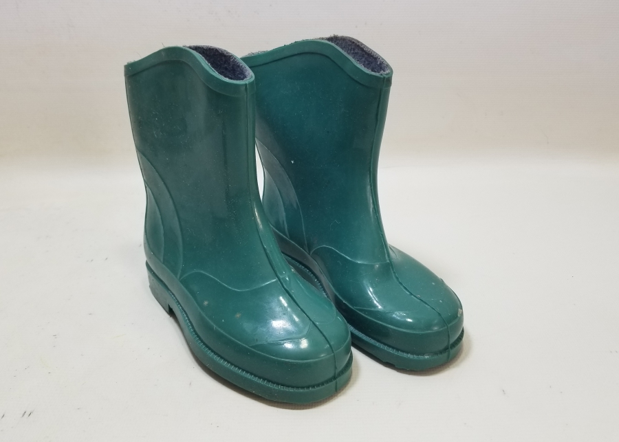 YERLİ YAPIM KULLANILMAMIŞ LASTİK ÇİZME