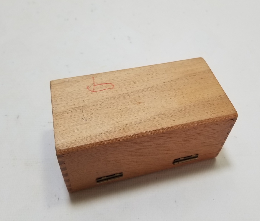 KIRLANGIÇ GEÇME İŞÇİLİKLİ ANTİKA AHŞAP SİGARA KUTUSU