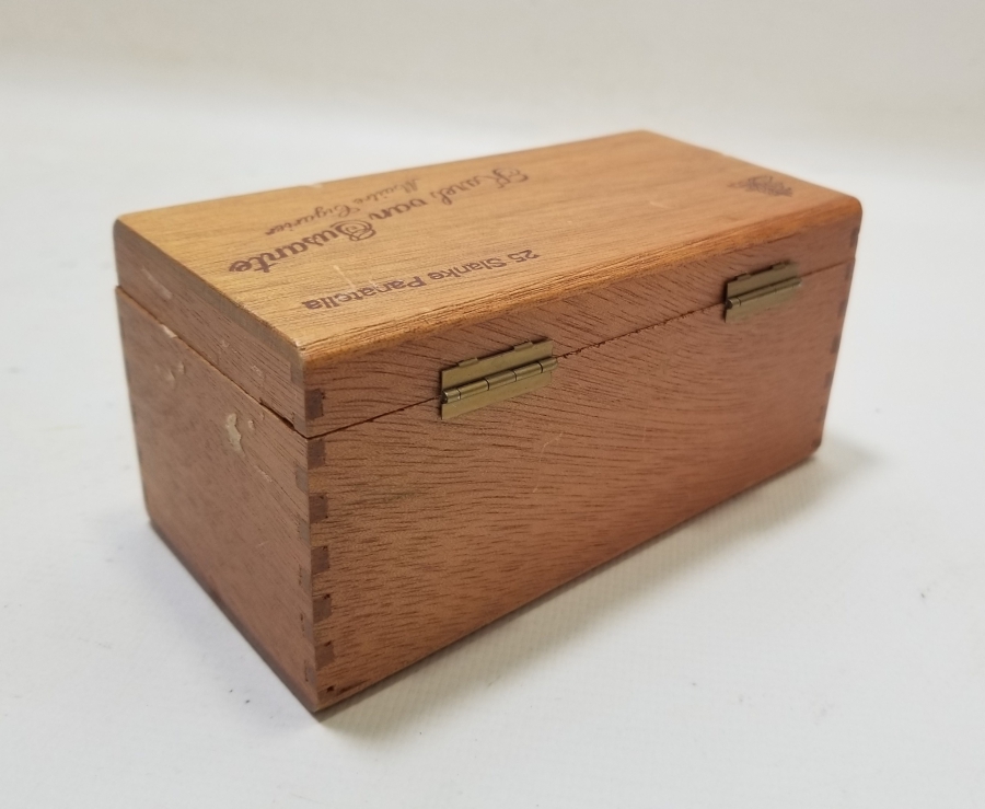 KIRLANGIÇ GEÇME İŞÇİLİKLİ ANTİKA AHŞAP SİGARA KUTUSU