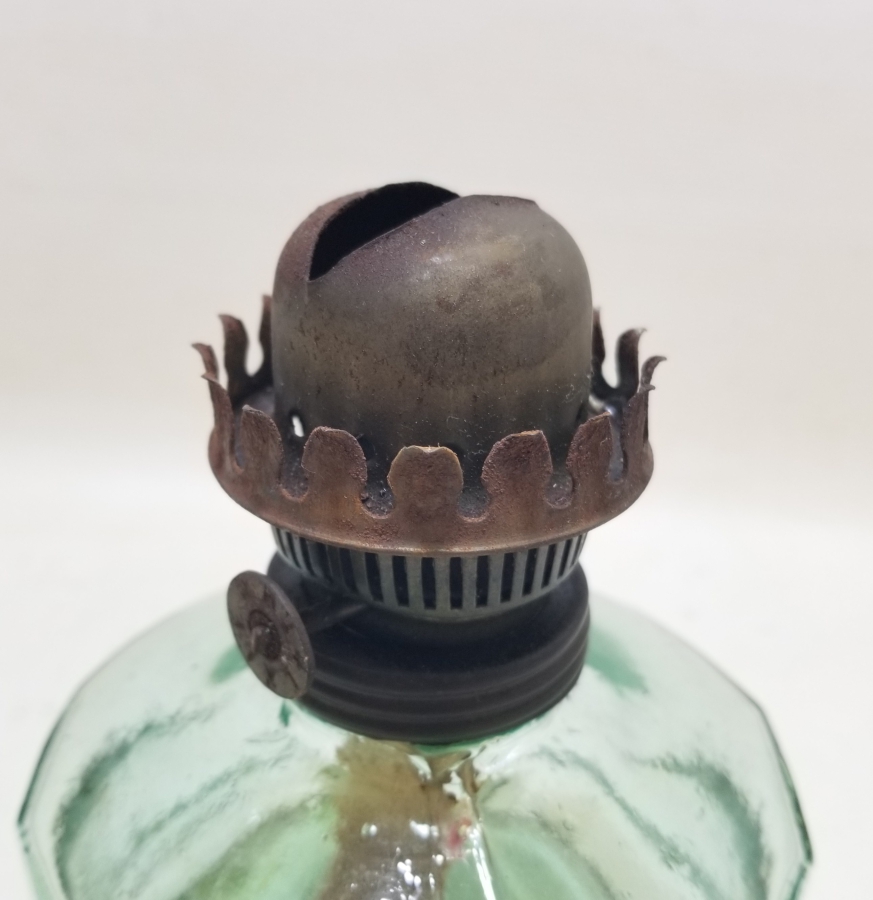 ANTİKA CAM GAZ LAMBASI