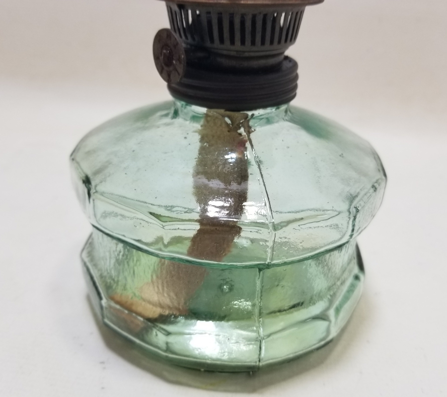 ANTİKA CAM GAZ LAMBASI