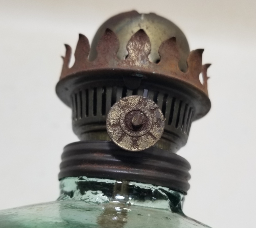 ANTİKA CAM GAZ LAMBASI