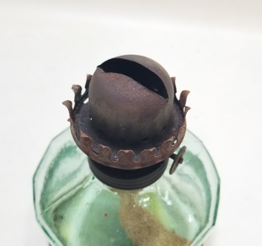 ANTİKA CAM GAZ LAMBASI