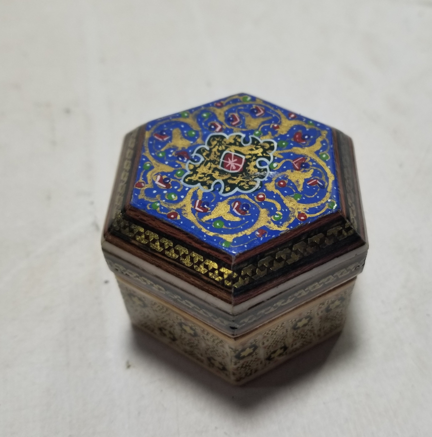 MARKUTERİ İŞÇİLİKLİ EL BOYAMA ANTİKA KUTU