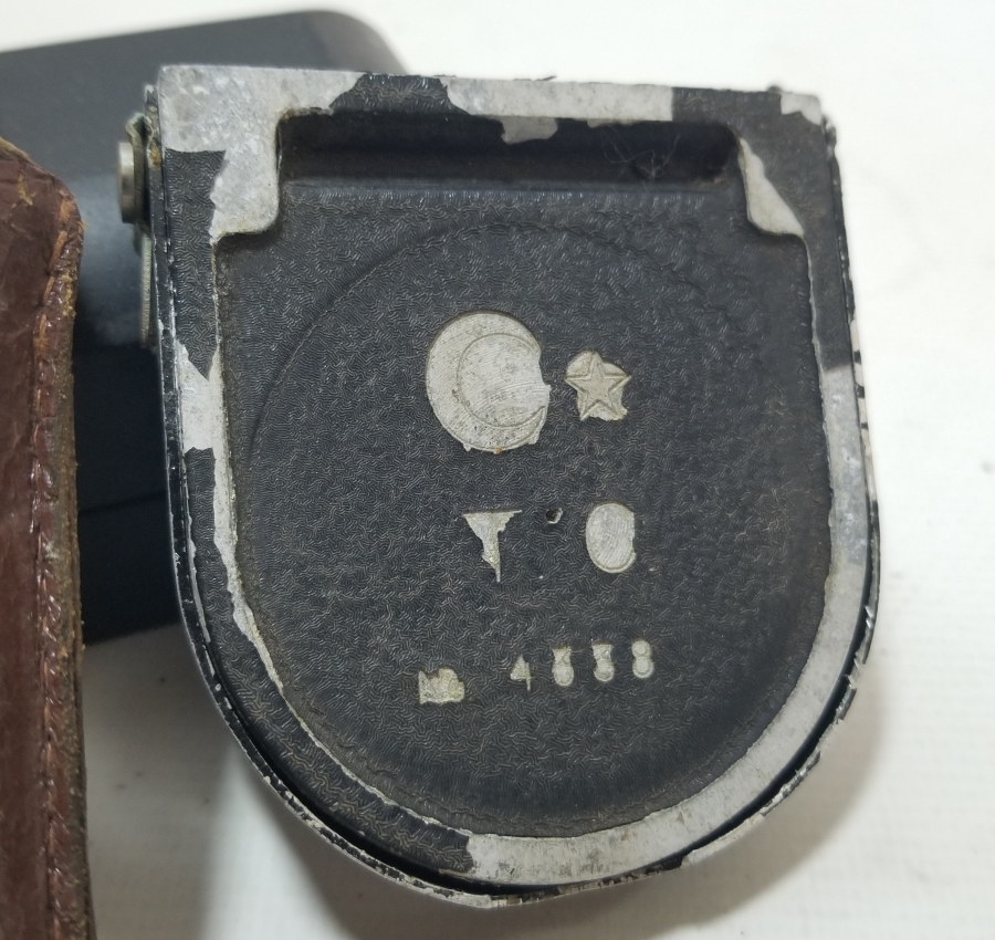 ORİJİNAL DERİ KILIFINDA ANTİKA ASKERİ PUSULA