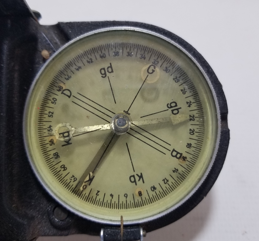 ORİJİNAL DERİ KILIFINDA ANTİKA ASKERİ PUSULA