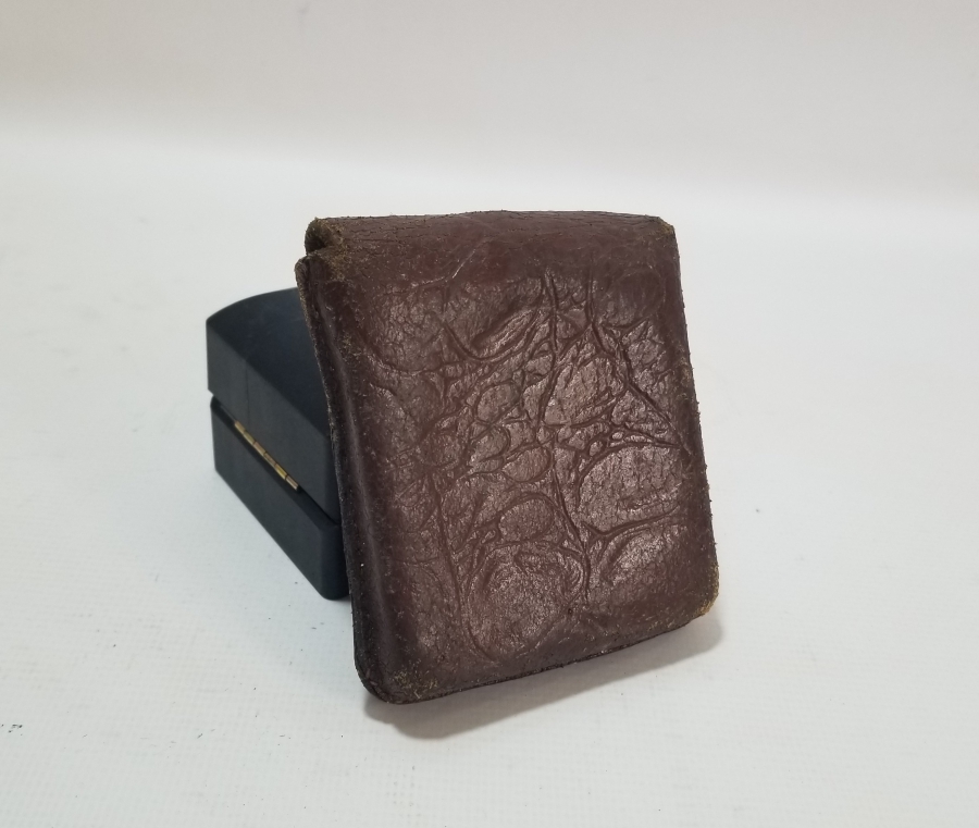 ORİJİNAL DERİ KILIFINDA ANTİKA ASKERİ PUSULA