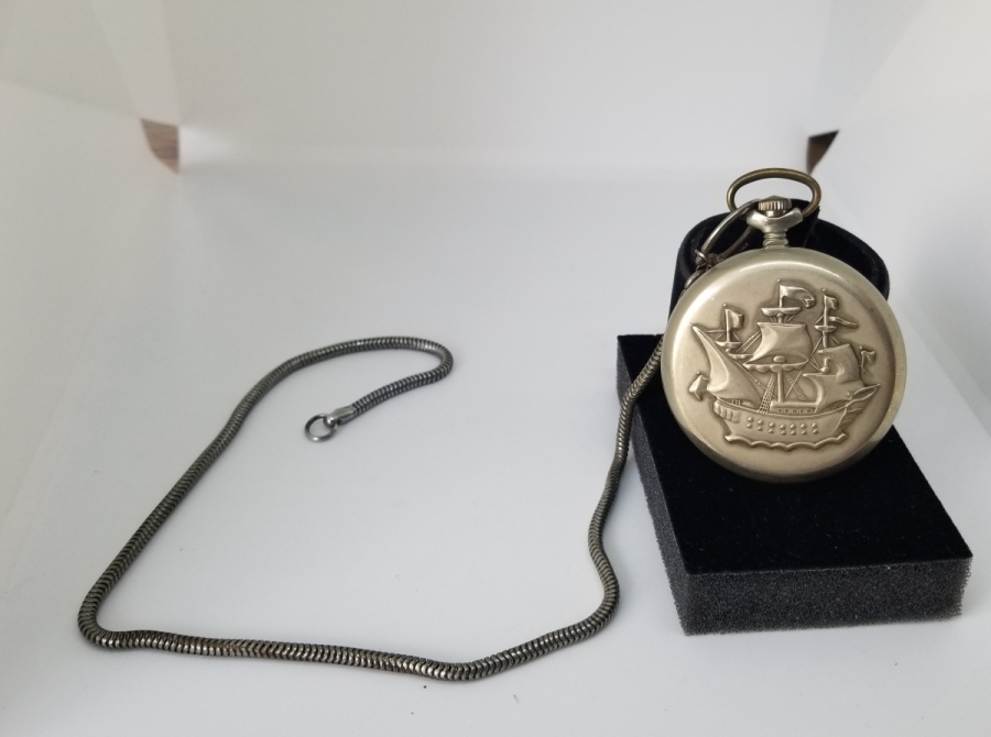 ORJİNAL KÖSTEĞİ İLE KURMALI ANTİKA DENİZCİ CEP SAATİ