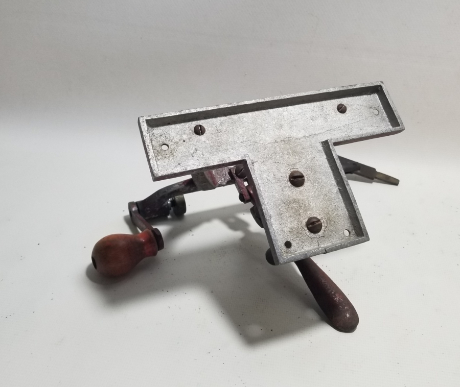 NADİR FORMDA ANTİKA FİŞEK DOLDURMA ALETİ