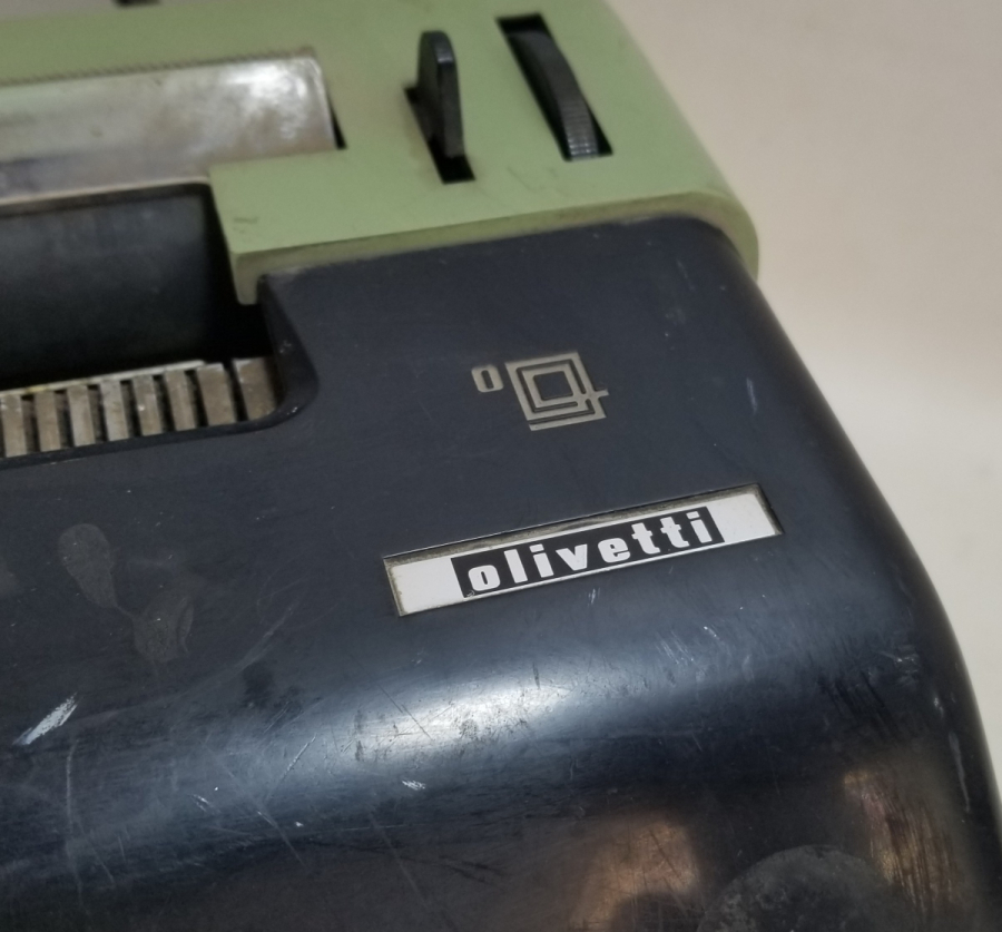 OLİVETTİ MARKA ANTİKA HESAP MAKİNESİ