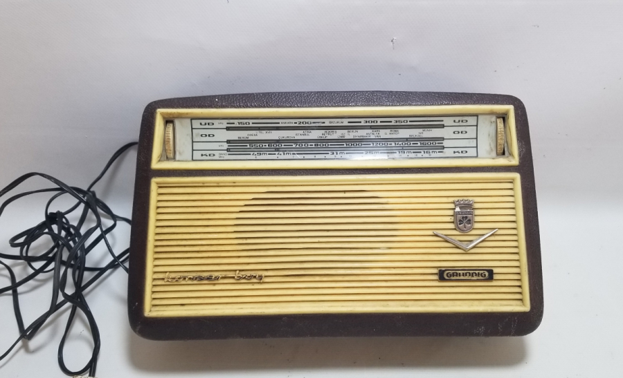 ÇALIŞIR DURUMDA ANTİKA RADYO