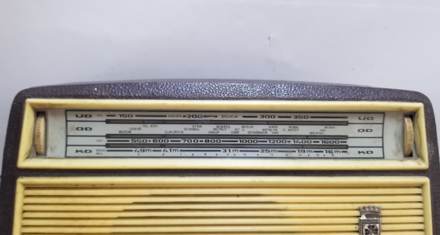 ÇALIŞIR DURUMDA ANTİKA RADYO