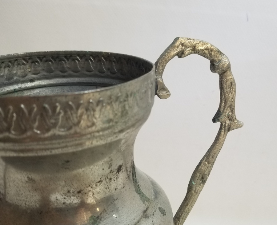 KABARTMA İŞÇİLİKLİ ANTİKA KUPA